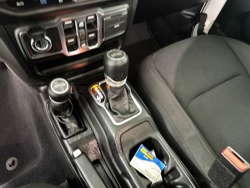 Used 2023 Jeep Wrangler Unlimited image 20