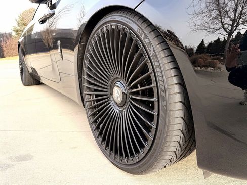 Used 2016 Rolls-Royce Wraith image 18