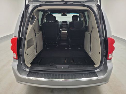 Used 2020 Dodge Grand Caravan SXT FWD image 29