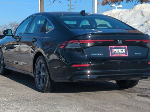 Certified 2025 Honda Accord EX-L image 8