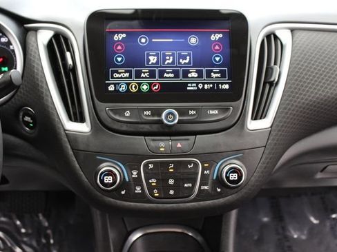 Used 2023 Chevrolet Malibu LT FWD image 19