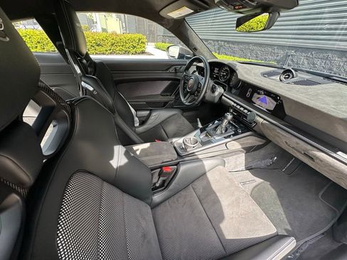 Used 2025 Porsche 911 GT3 RS RWD image 36