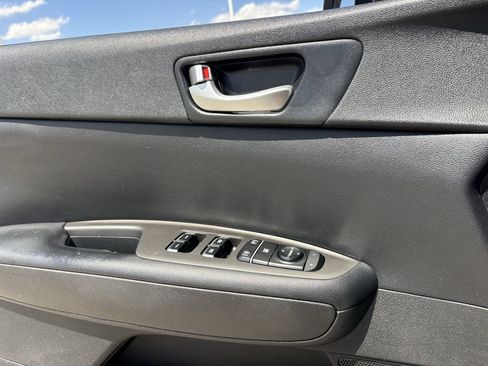 Used 2019 Kia Optima S FWD image 19