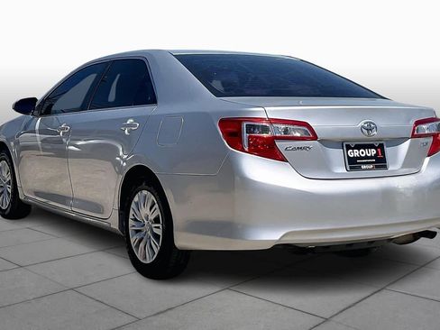 Used 2013 Toyota Camry LE image 12