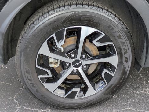 Certified 2023 Kia Sportage EX w/ EX Premium Package image 8