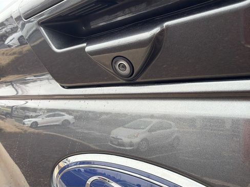 Used 2018 Ford F150 Lariat image 14