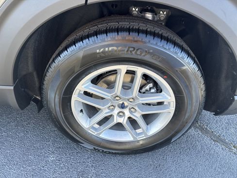 New 2026 Ford Explorer Active w/ Active Comfort Package image 20