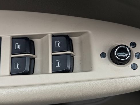 Used 2011 Audi Q5 2.0T Premium Plus image 45