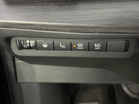 Used 2024 Nissan Ariya Engage image 17