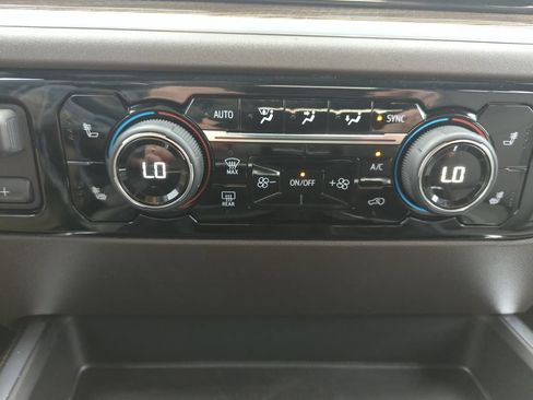 Used 2025 Chevrolet Silverado 1500 RST w/ Max Trailering Package AWD/4WD image 26