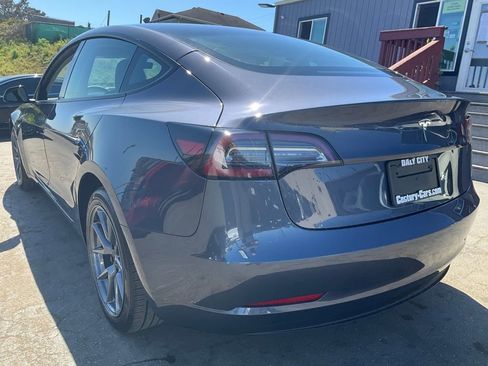 Used 2023 Tesla Model 3 Standard Range image 88