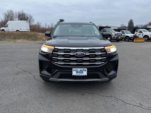 Used 2025 Ford Explorer Active image 2