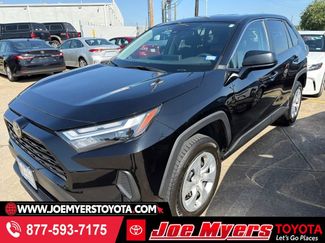 Used 2025 Toyota RAV4 LE FWD video 1