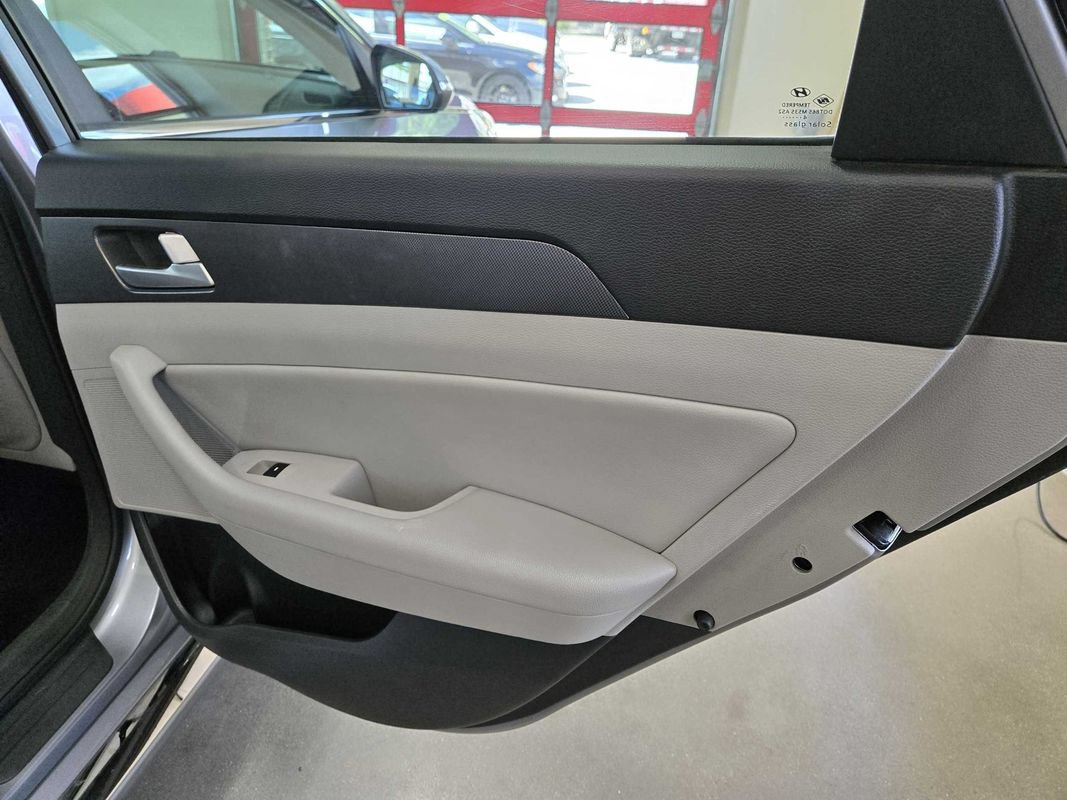 Used 2015 Hyundai Sonata Sport w/ Option Group 03 FWD image 25