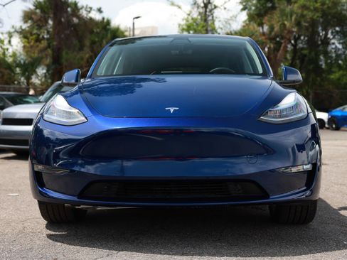 Used 2021 Tesla Model Y Long Range AWD/4WD image 21