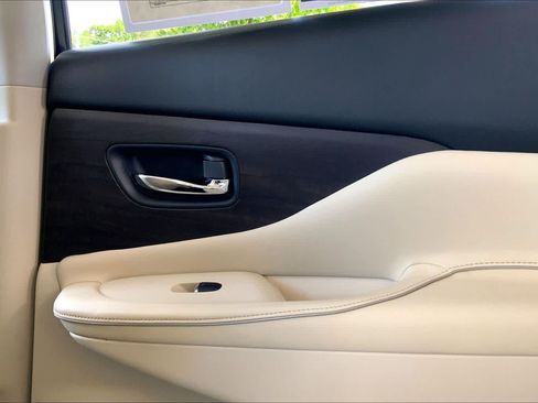 Used 2019 Nissan Murano Platinum w/ Cargo Package FWD image 36