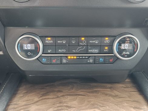 Used 2020 Ford Expedition Platinum RWD image 14