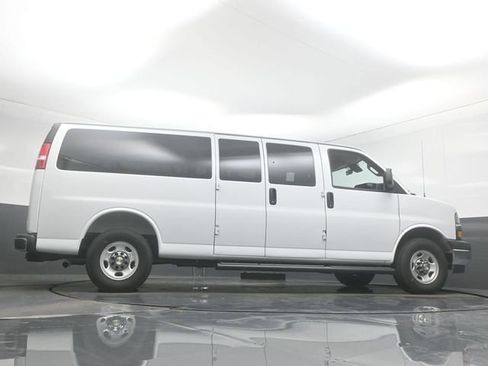 New 2025 Chevrolet Express 3500 LT w/ LT Preferred Equipment Group RWD image 32