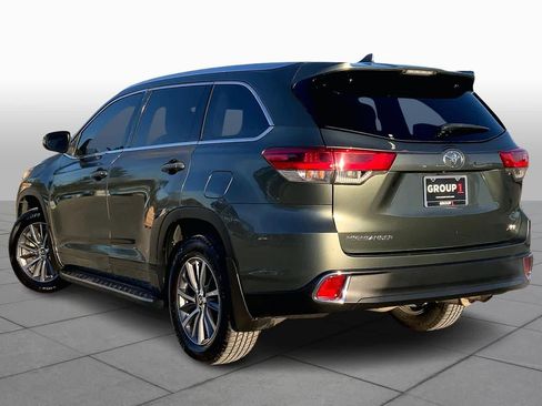 Used 2018 Toyota Highlander XLE image 11