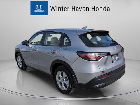 Used 2023 Honda HR-V LX image 6