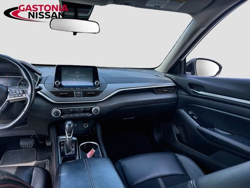 Used 2024 Nissan Altima 2.5 SR FWD image 29