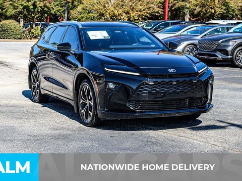 Used 2025 Toyota Crown Signia image 5