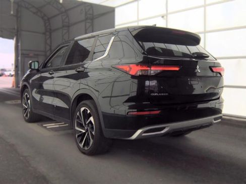 Used 2023 Mitsubishi Outlander SE FWD image 7