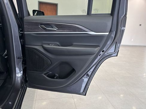 New 2025 Jeep Grand Cherokee Limited AWD/4WD image 48