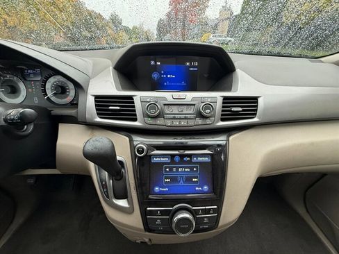 Used 2014 Honda Odyssey EX-L image 16