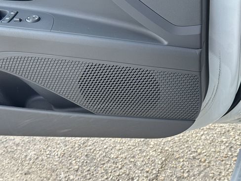 Used 2023 Hyundai Elantra SEL w/ Cargo Package image 34