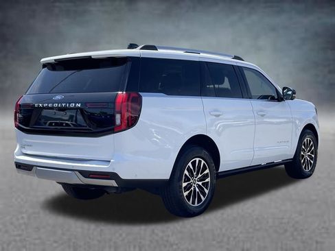 Used 2025 Ford Expedition Platinum AWD/4WD image 3