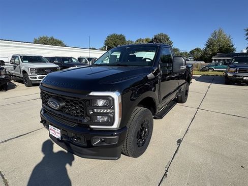 New 2026 Ford F250 XL w/ STX Appearance Package AWD/4WD image 9