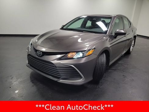 Used 2023 Toyota Camry LE FWD image 4