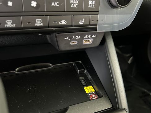 New 2026 Subaru Outback Limited AWD/4WD image 30