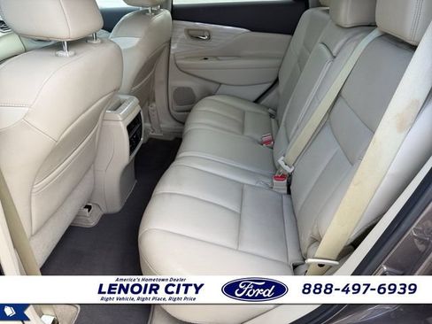 Used 2015 Nissan Murano Platinum w/ Platinum Technology Package AWD/4WD image 11
