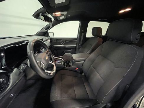 Used 2023 Chevrolet Colorado LT w/ LT Convenience Package II image 3
