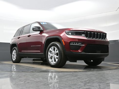 Used 2023 Jeep Grand Cherokee Limited image 33
