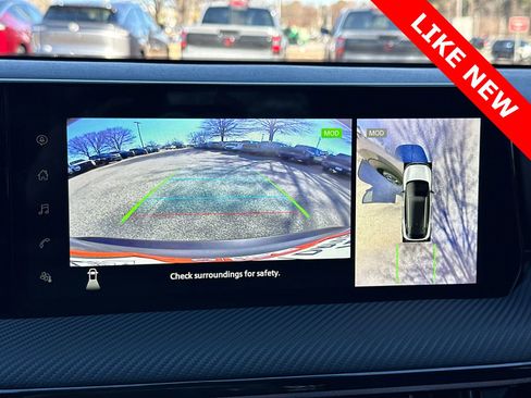 Certified 2025 Nissan Kicks SR image 29