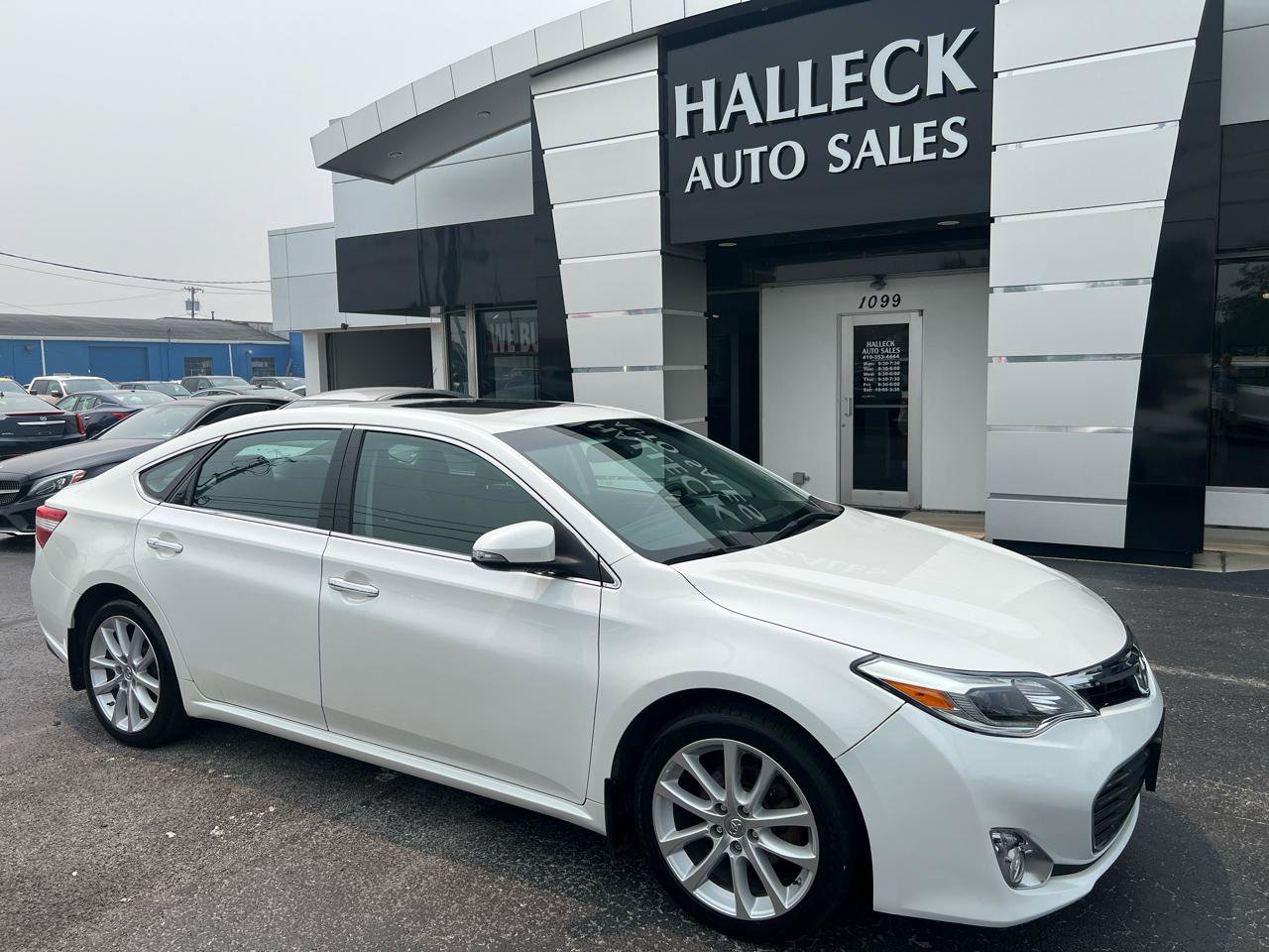 Used 2014 Toyota Avalon Limited FWD image 7