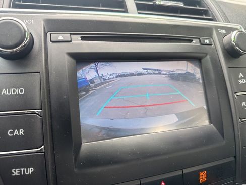 Used 2017 Toyota Camry XLE image 33