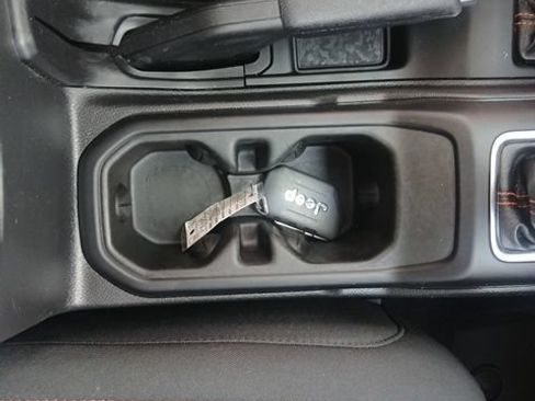 Used 2023 Jeep Gladiator Mojave w/ Cold Weather Group AWD/4WD image 42