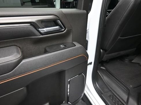 Used 2025 GMC Sierra 2500 AT4 AWD/4WD image 10
