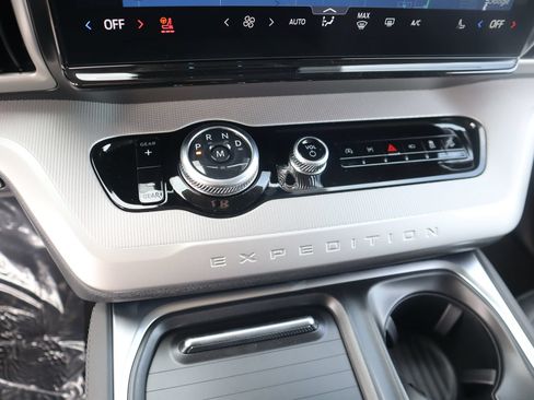 New 2026 Ford Expedition Max Active AWD/4WD image 9