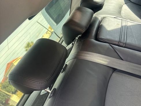 Used 2016 Kia Cadenza Premium FWD image 5