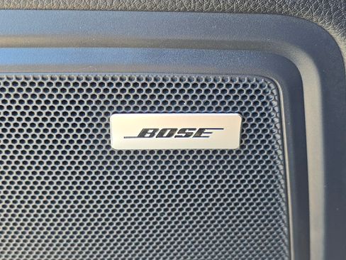 Certified 2026 Porsche Macan AWD/4WD image 17