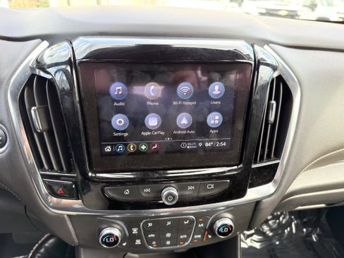 Used 2023 Chevrolet Traverse LT image 27