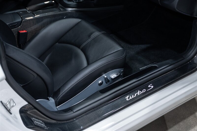 Used 2013 Porsche 911 Turbo S AWD/4WD image 31