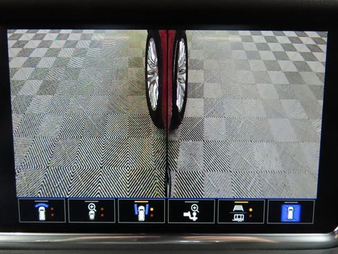 Used 2024 GMC Yukon XL Denali image 20