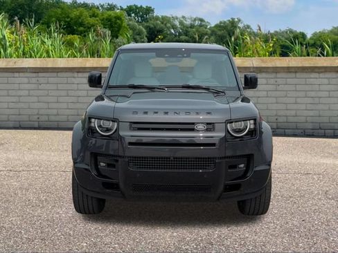New 2026 Land Rover Defender 110 X-Dynamic SE AWD/4WD image 2