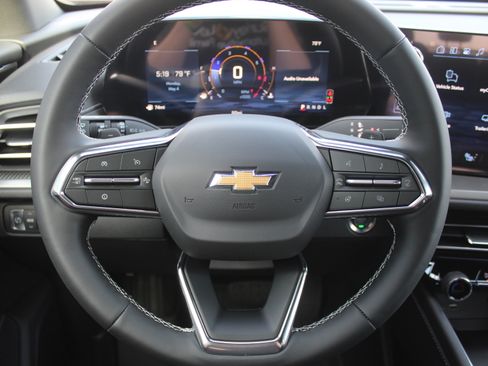 New 2026 Chevrolet Traverse LT w/ Sun and Wheel Package FWD image 12
